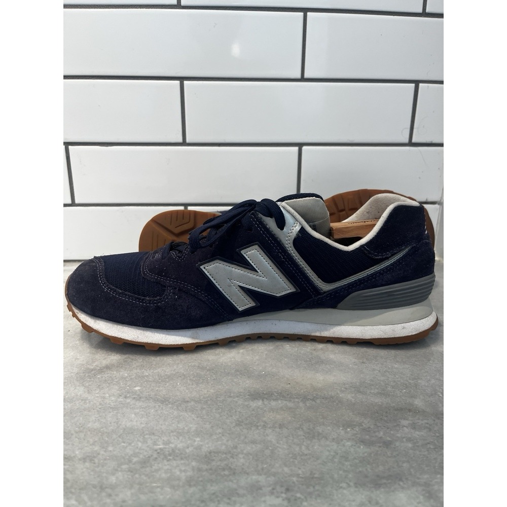 New Balance 574 Classic Mens Navy Blue Silver Suede‎ Sneakers ML574EGN Gum Sole - Picture 8 of 12